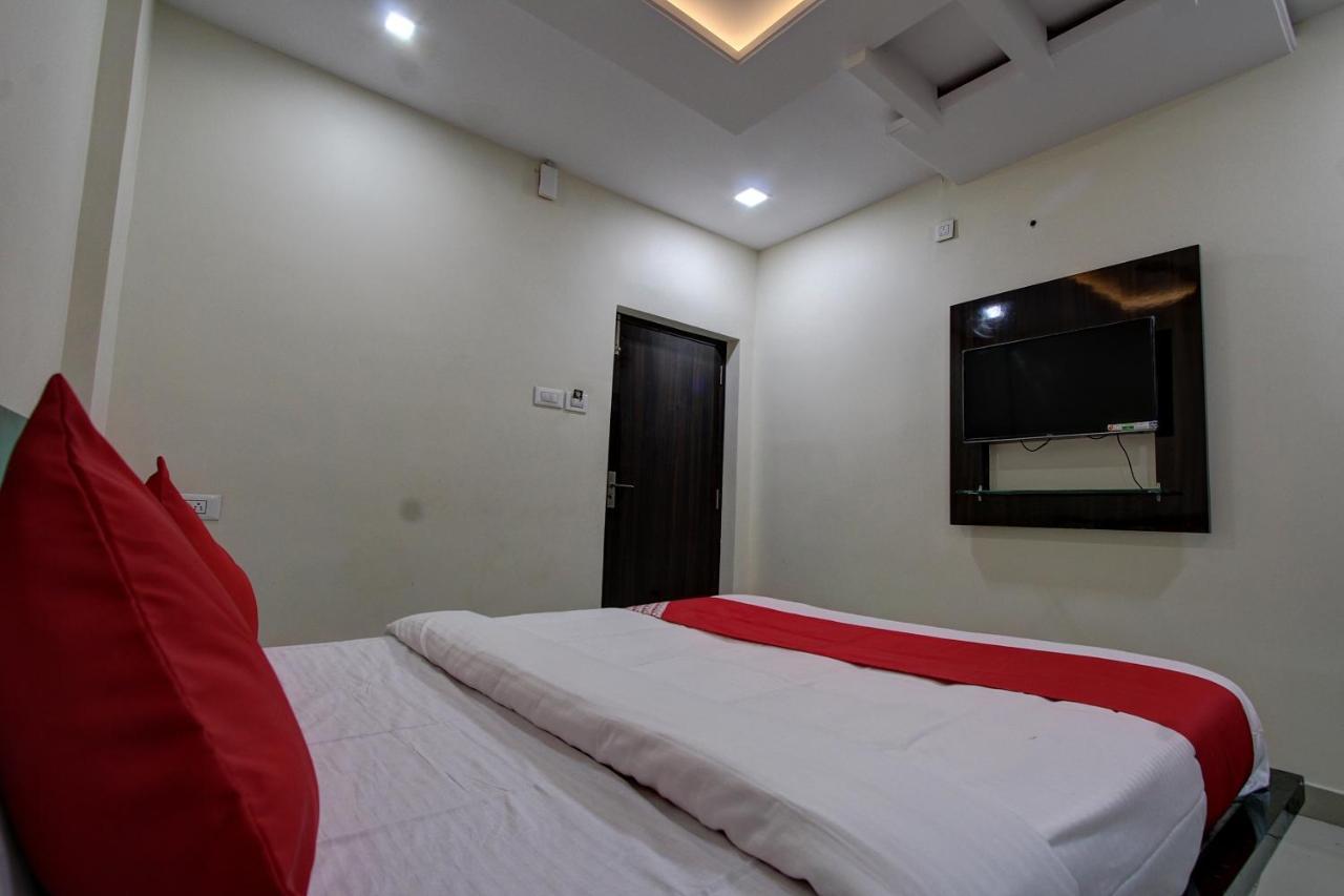 Collection O 38566 Mk Hotel And Lodge Gulbarga Exterior photo